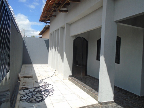CASA ITANHANGÁ I - 3/4(1 SUITE) R$1.600,00