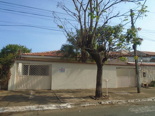 CASA PRÓXIMO AO EMPÓRIO DONA XEPA-LOTE 367,90 -OPORTUNIDADE-ACEITA VEÍCULO-R$450.000,00