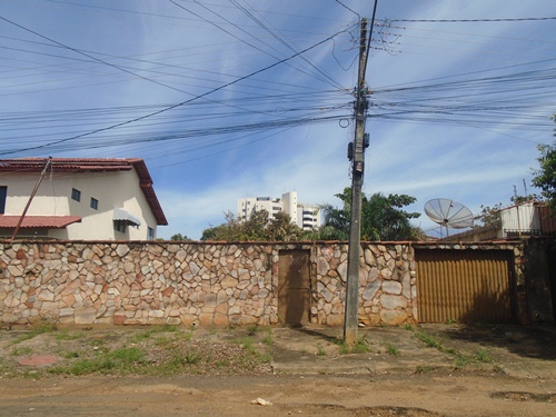 LOTE VENDA-PRÓXIMO ANTIGO COLÉGIO OBJETIVO-ABAIXO EMPÓRIO DONA XEPA-R$200.000,00